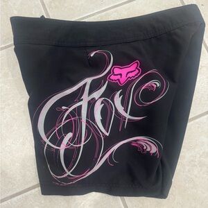Women’s Junior Fox Shorts Size 7